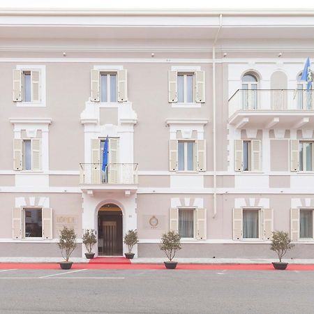 Doride Suites Boutique Hotel Marina Di Carrara Exterior photo