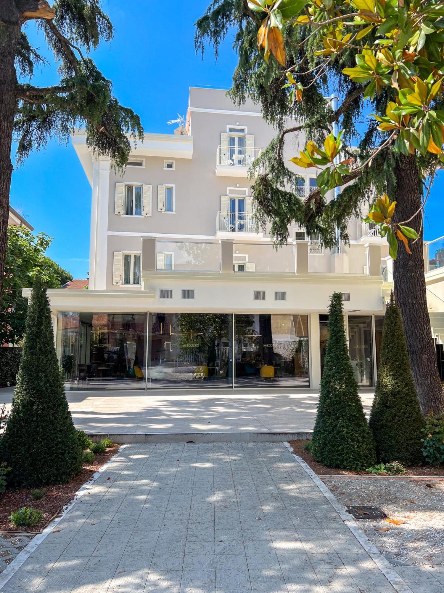 Doride Suites Boutique Hotel Marina Di Carrara Exterior photo