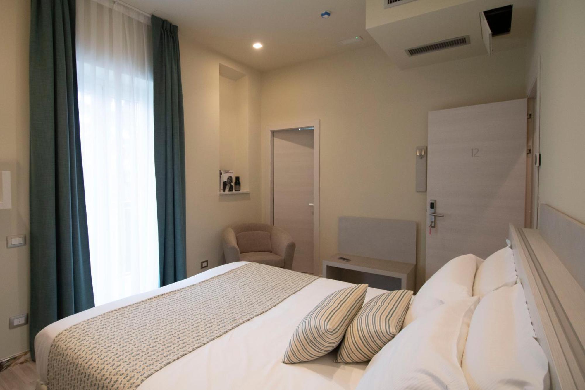 Doride Suites Boutique Hotel Marina Di Carrara Exterior photo